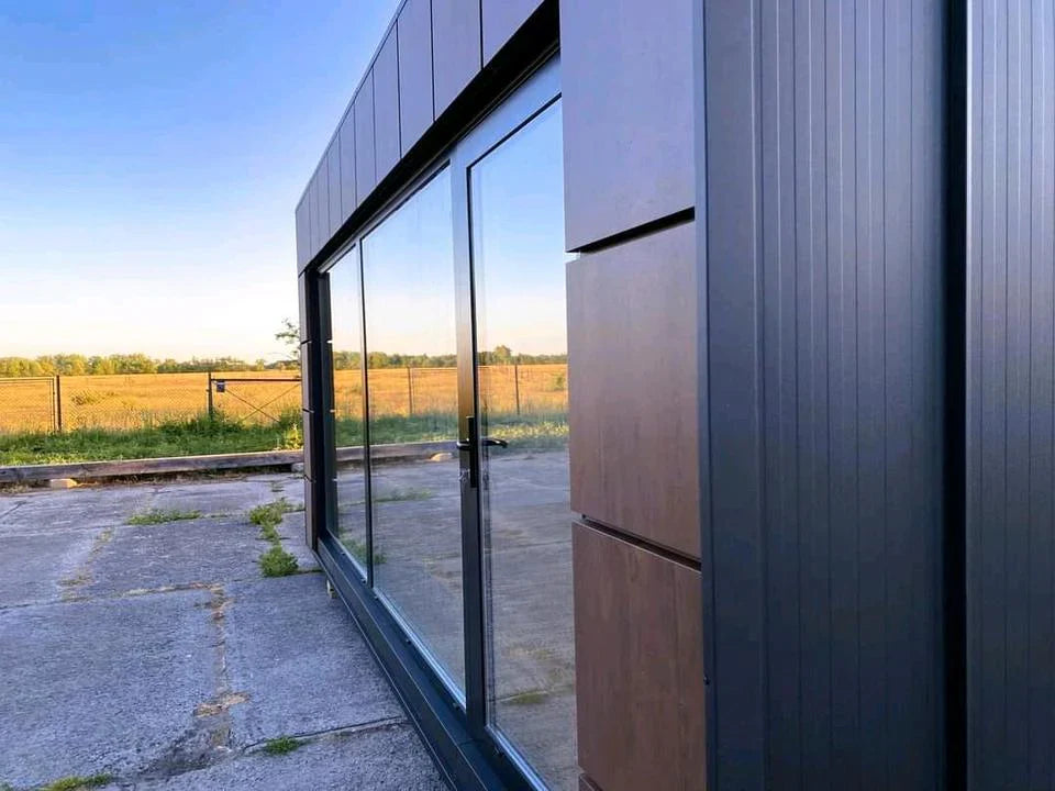 Nuevo cotenedor de oficina de 6x3m