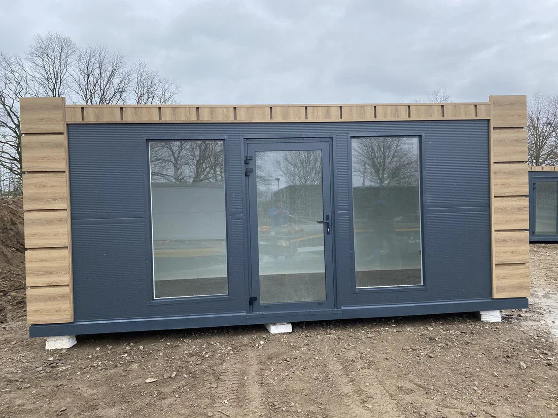 Contenedor de oficina 6x2,83 metros con 2 ventanas